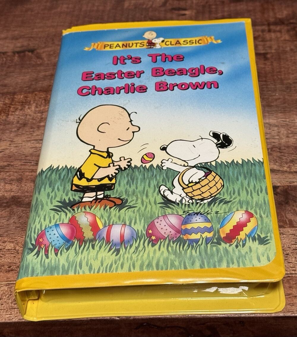 Peanuts Classic ITS THE EASTER BEAGLE CHARLIE BROWN VHS 1996 Clamshell Case